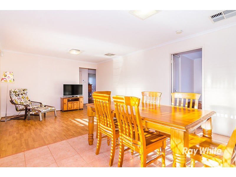 12 Butterwick Terrace, Cranbourne East VIC 3977