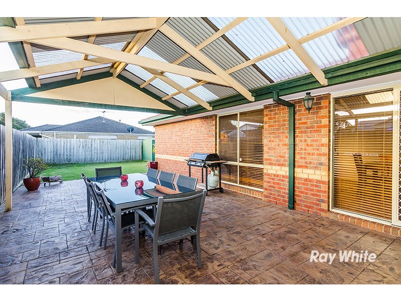12 Butterwick Terrace, Cranbourne East VIC 3977