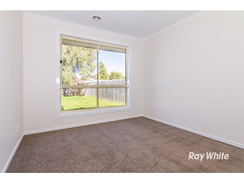 10 Gregory Court, Cranbourne North VIC 3977