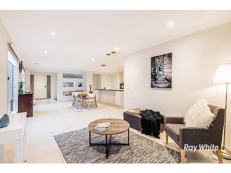 13 Tea Tree Court, Lyndhurst VIC 3975