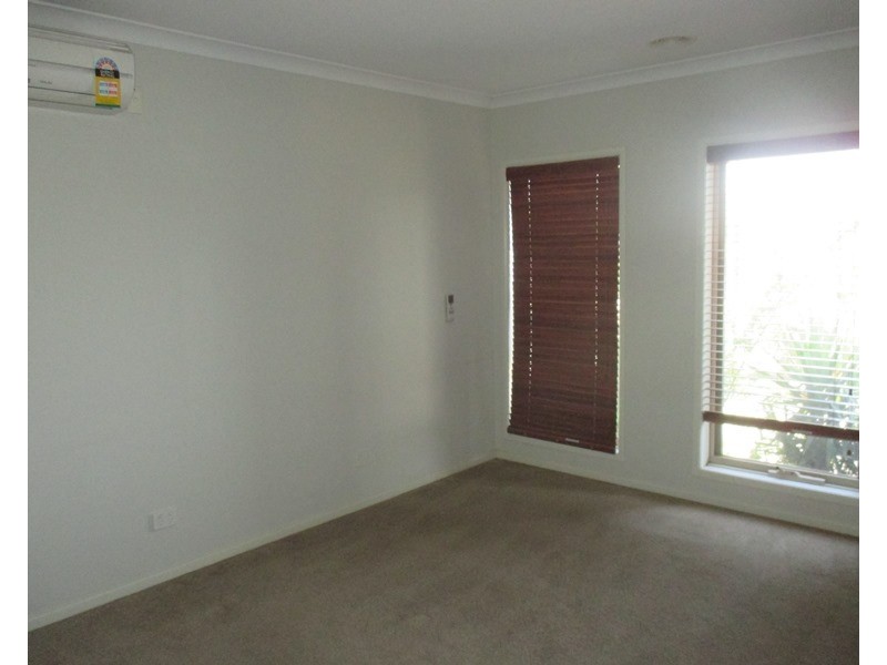 12 Alpine Heath Way, Lyndhurst VIC 3975