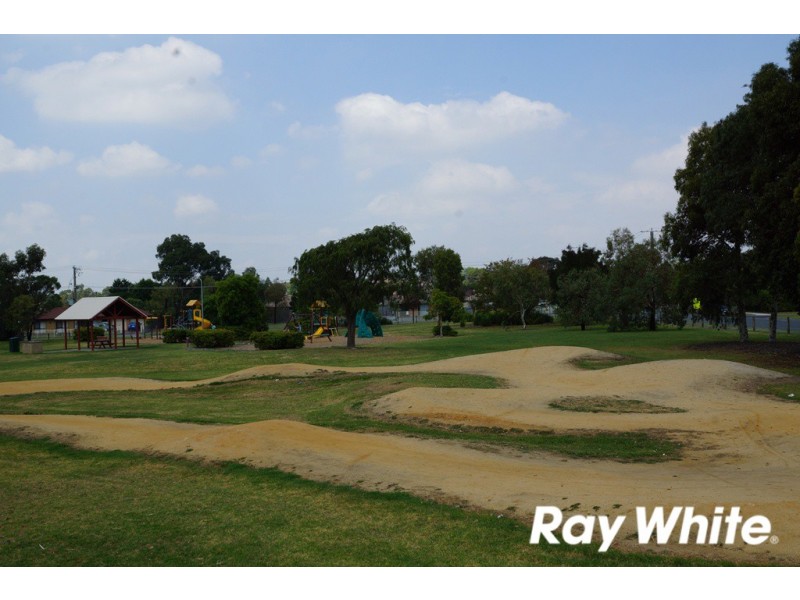 24 The Glade, Hampton Park VIC 3976