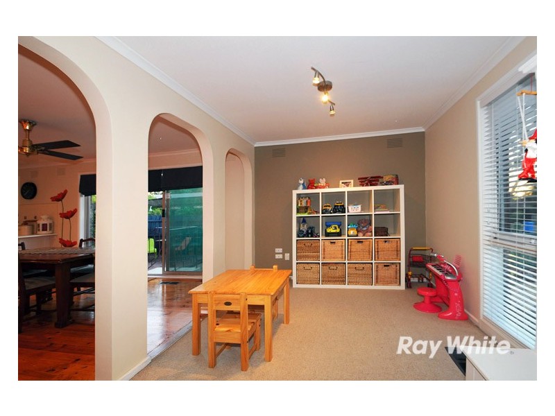 16 Hovell Court, Cranbourne VIC 3977