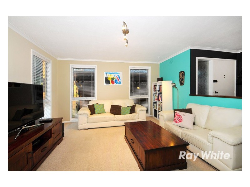 16 Hovell Court, Cranbourne VIC 3977