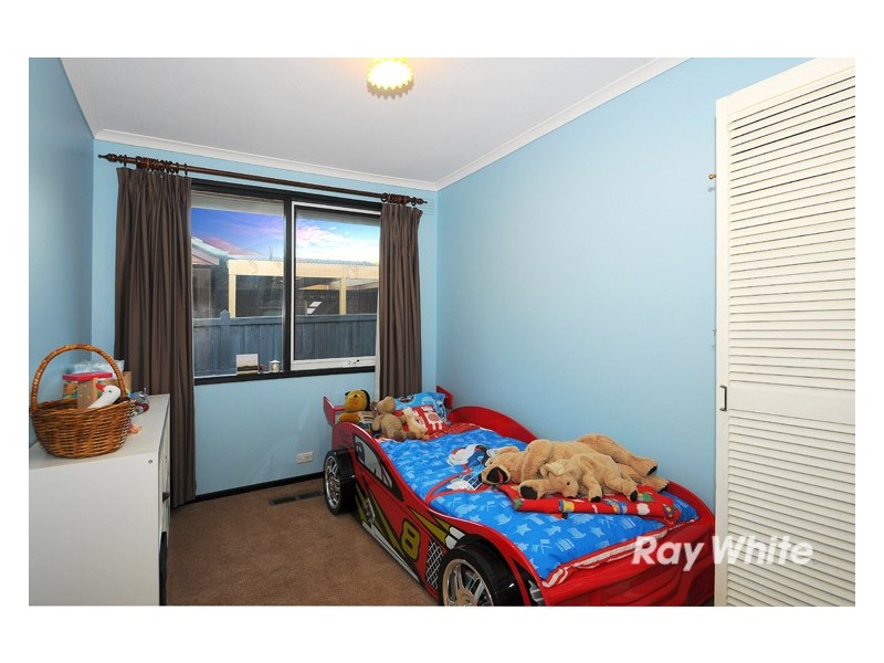 16 Hovell Court, Cranbourne VIC 3977