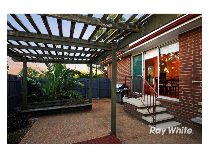 16 Hovell Court, Cranbourne VIC 3977