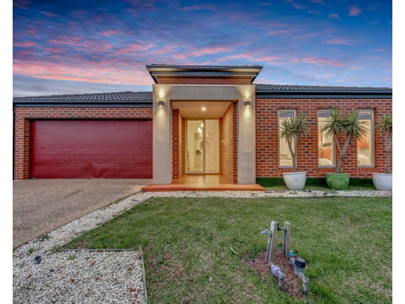 3 Yellowgum Avenue, Lyndhurst VIC 3975