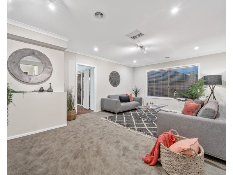 3 Yellowgum Avenue, Lyndhurst VIC 3975