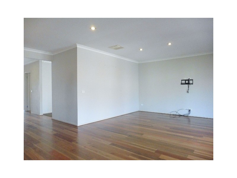 129 Boland Drive, Lyndhurst VIC 3975