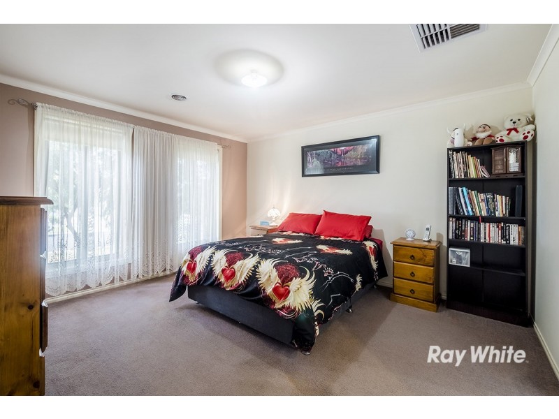 12 Carnavon Street, Cranbourne East VIC 3977