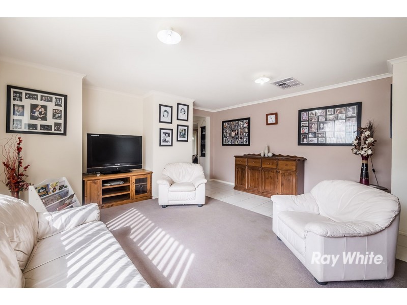 12 Carnavon Street, Cranbourne East VIC 3977