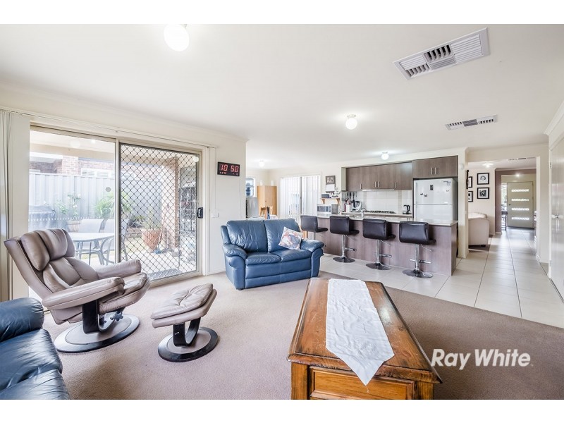 12 Carnavon Street, Cranbourne East VIC 3977