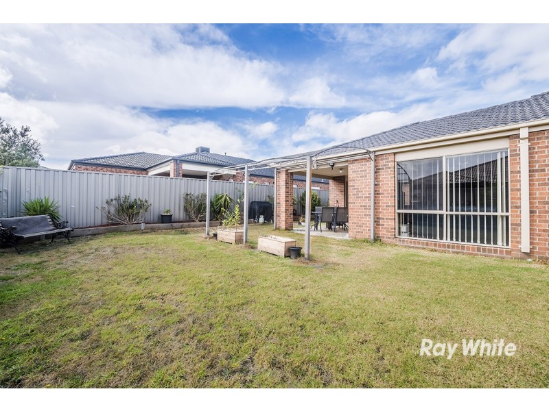12 Carnavon Street, Cranbourne East VIC 3977