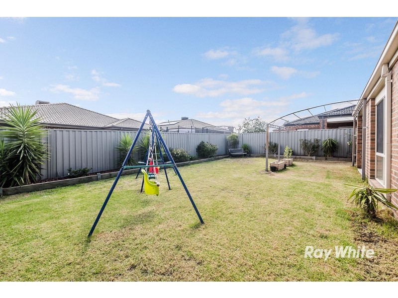 12 Carnavon Street, Cranbourne East VIC 3977