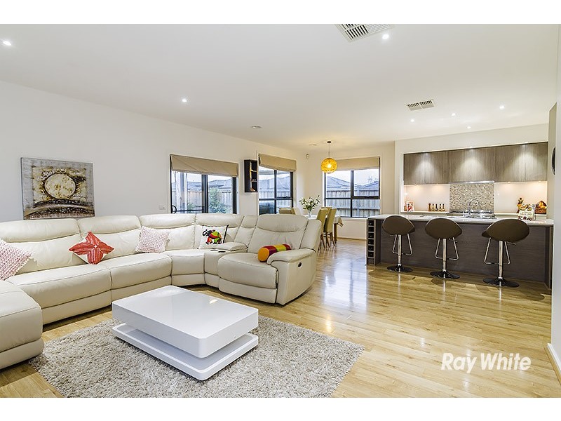 88 Glenelg Street, Clyde North VIC 3978