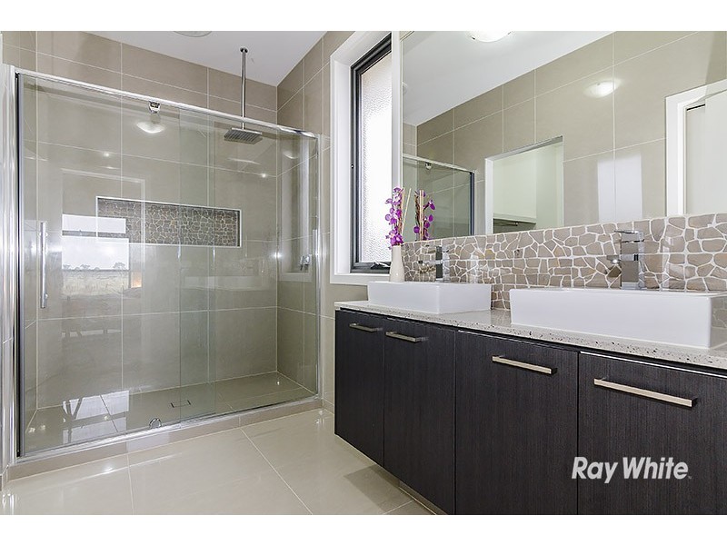 88 Glenelg Street, Clyde North VIC 3978