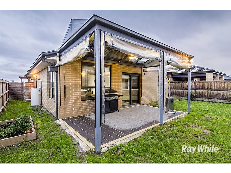 88 Glenelg Street, Clyde North VIC 3978