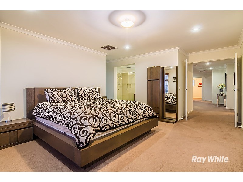 7 Honeybark Crescent, Lyndhurst VIC 3975