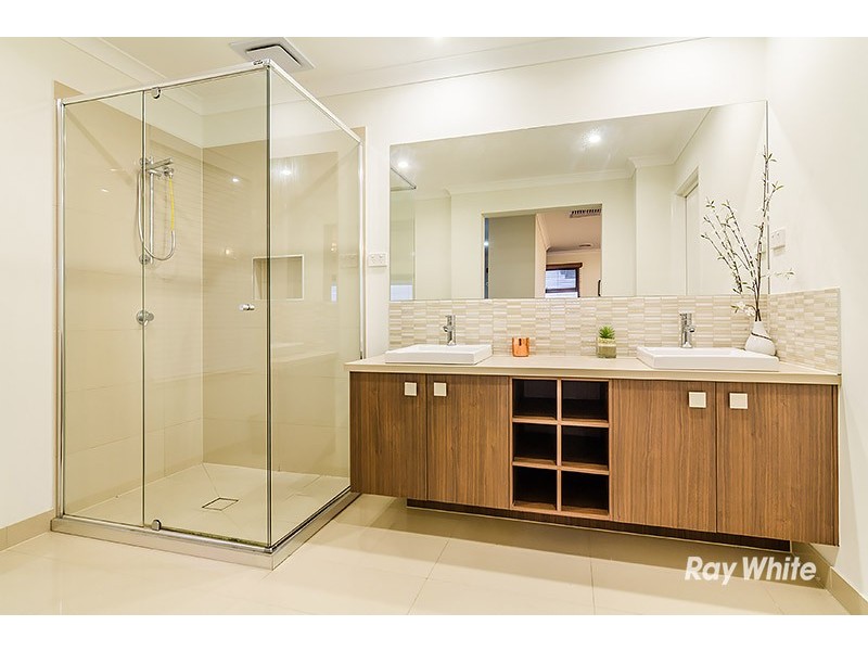 7 Honeybark Crescent, Lyndhurst VIC 3975