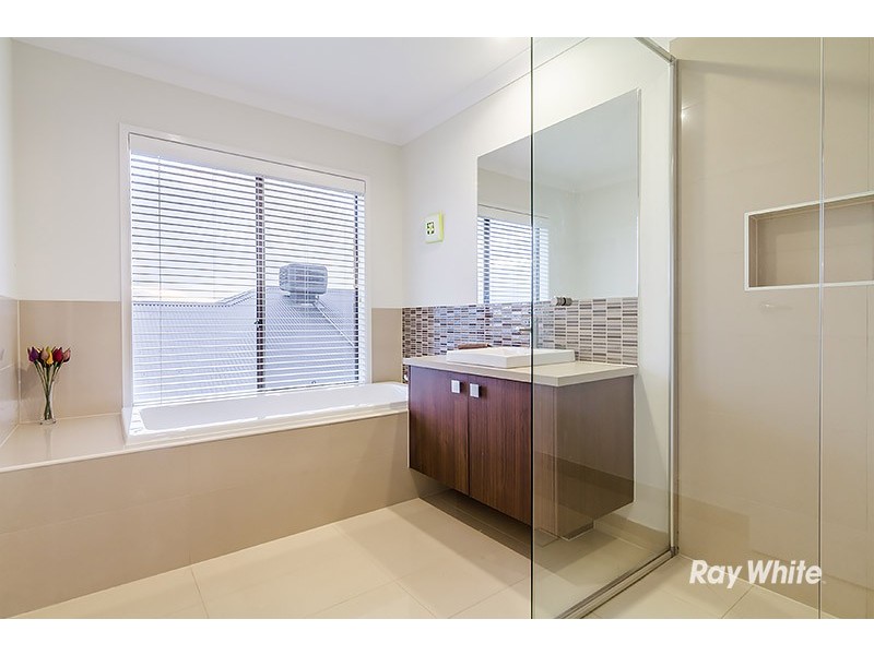 7 Honeybark Crescent, Lyndhurst VIC 3975