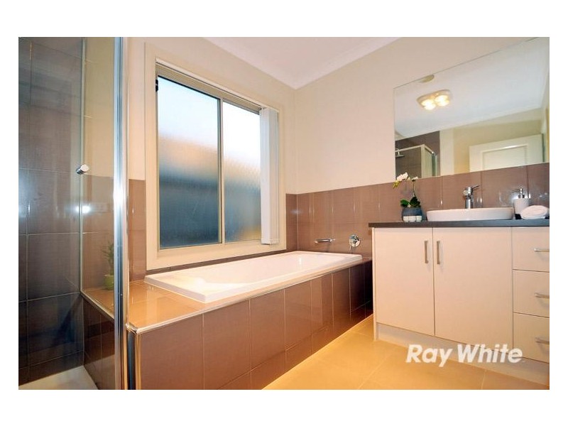 67 Bluemist Circuit, Lyndhurst VIC 3975