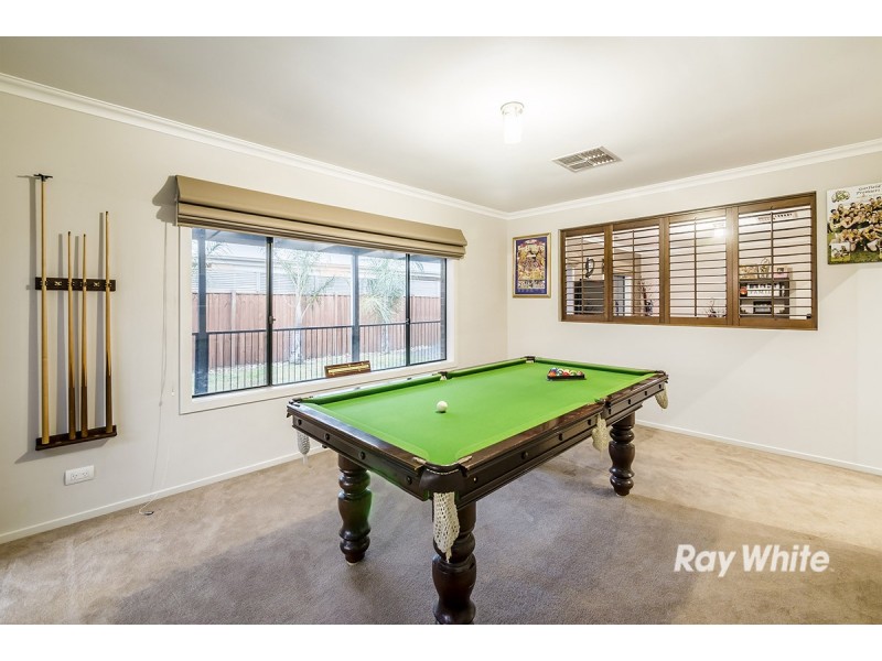 11 Dan Morgan Drive, Cranbourne East VIC 3977