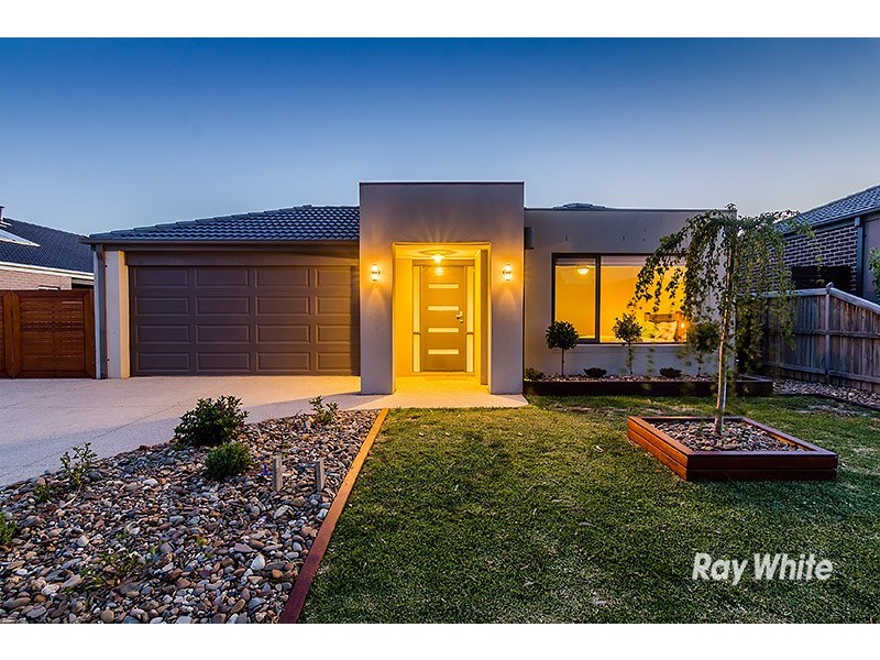 21 Wild Scotchman Way, Cranbourne East VIC 3977
