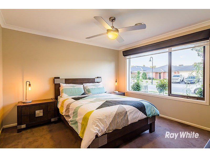 21 Wild Scotchman Way, Cranbourne East VIC 3977