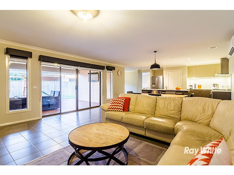 21 Wild Scotchman Way, Cranbourne East VIC 3977