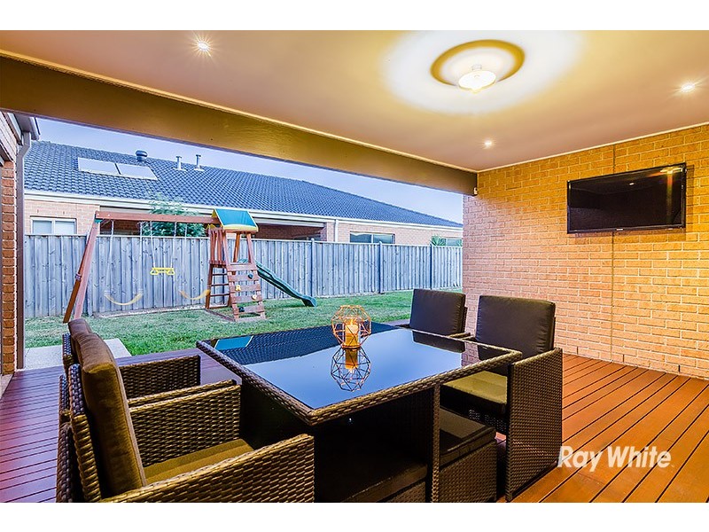 21 Wild Scotchman Way, Cranbourne East VIC 3977