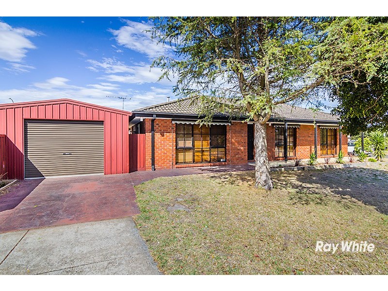 2 Cypress Court, Cranbourne North VIC 3977