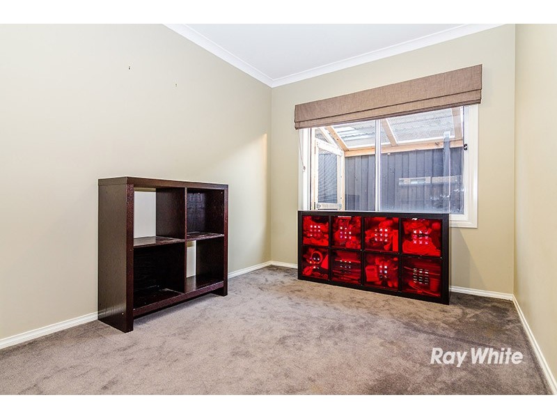 6 Hugden Road, Lyndhurst VIC 3975