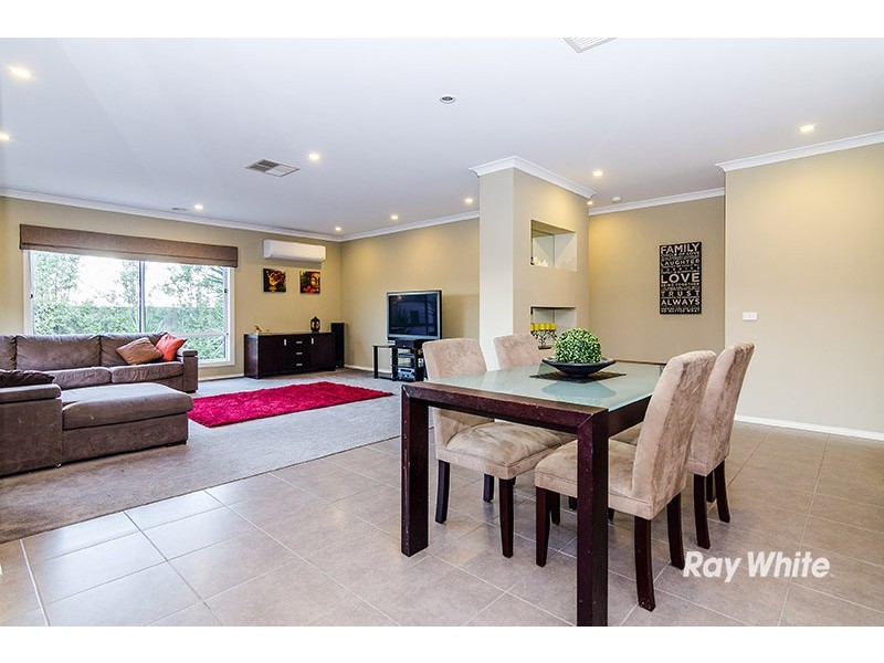 6 Hugden Road, Lyndhurst VIC 3975