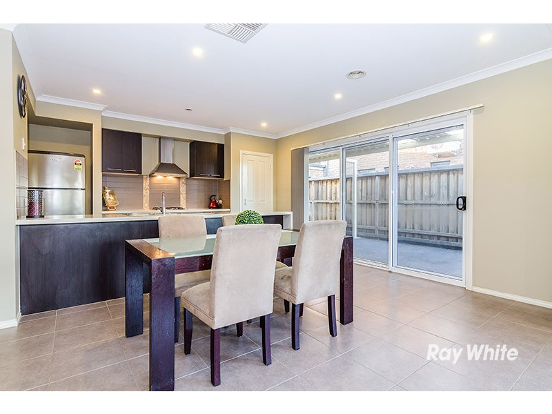 6 Hugden Road, Lyndhurst VIC 3975