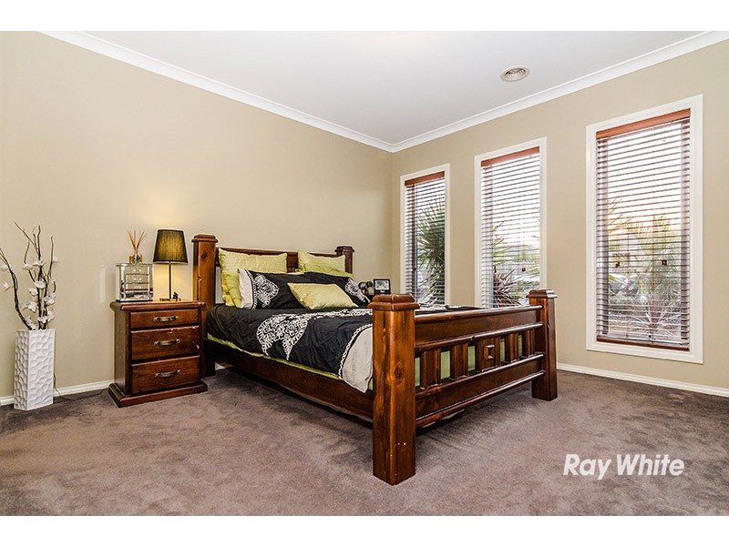 6 Hugden Road, Lyndhurst VIC 3975