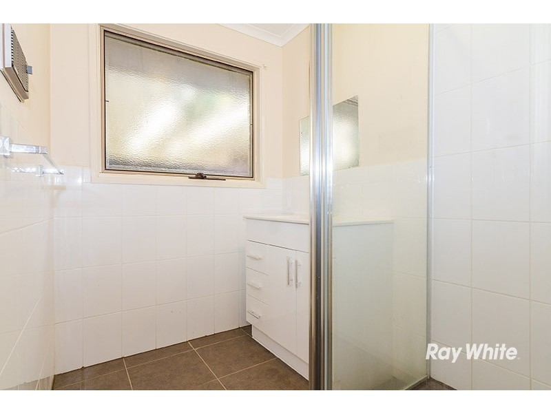 6 Jindalee Gardens, Cranbourne West VIC 3977