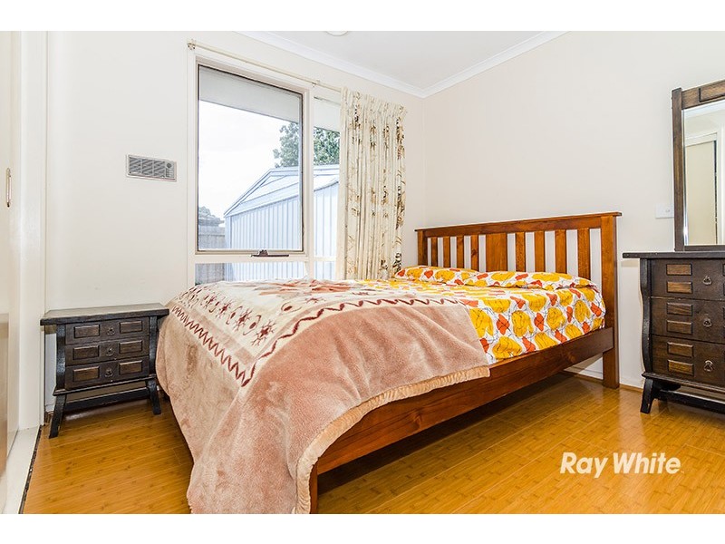 6 Jindalee Gardens, Cranbourne West VIC 3977