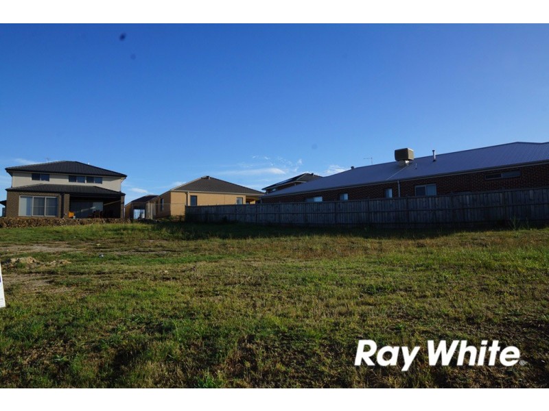 2 Clendon Drive, Officer VIC 3809