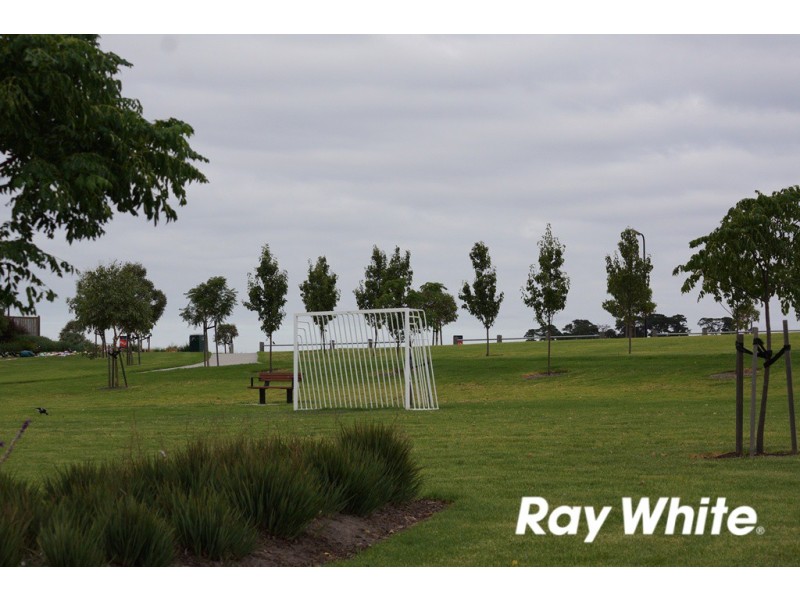 2 Clendon Drive, Officer VIC 3809