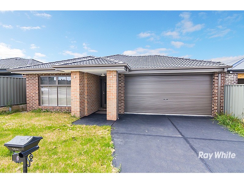 6 Hewitt Street, Cranbourne East VIC 3977