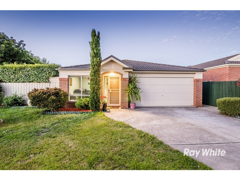 8 Greenbriar Way, Cranbourne West VIC 3977