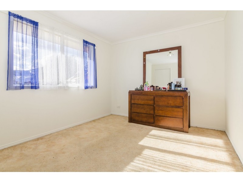 19 Bates Street, Cranbourne West VIC 3977