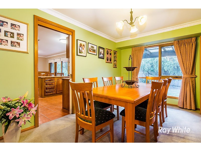 5 Cheshunt Court, Cranbourne North VIC 3977