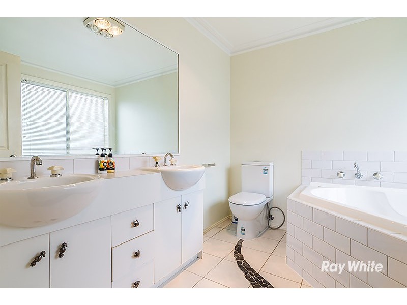 41 George Chudleigh Drive, Hallam VIC 3803