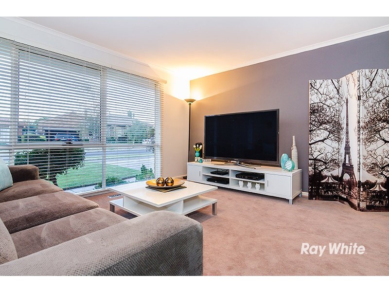 70 Waverley Park Drive, Cranbourne North VIC 3977
