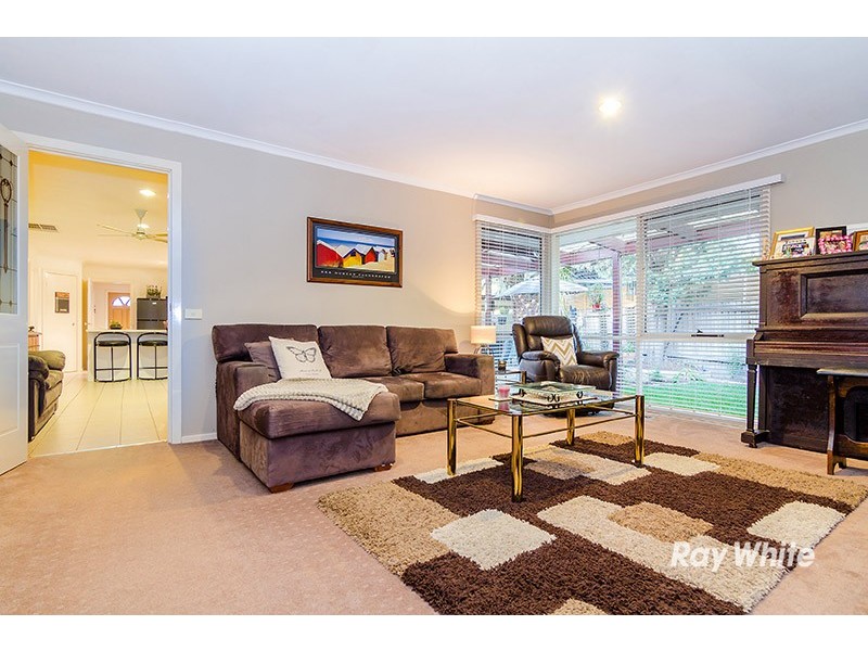 70 Waverley Park Drive, Cranbourne North VIC 3977