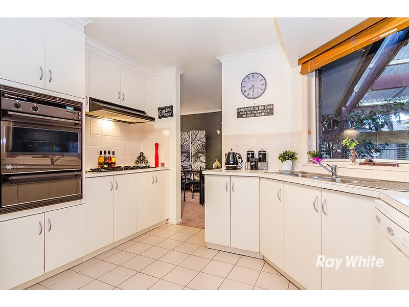 70 Waverley Park Drive, Cranbourne North VIC 3977