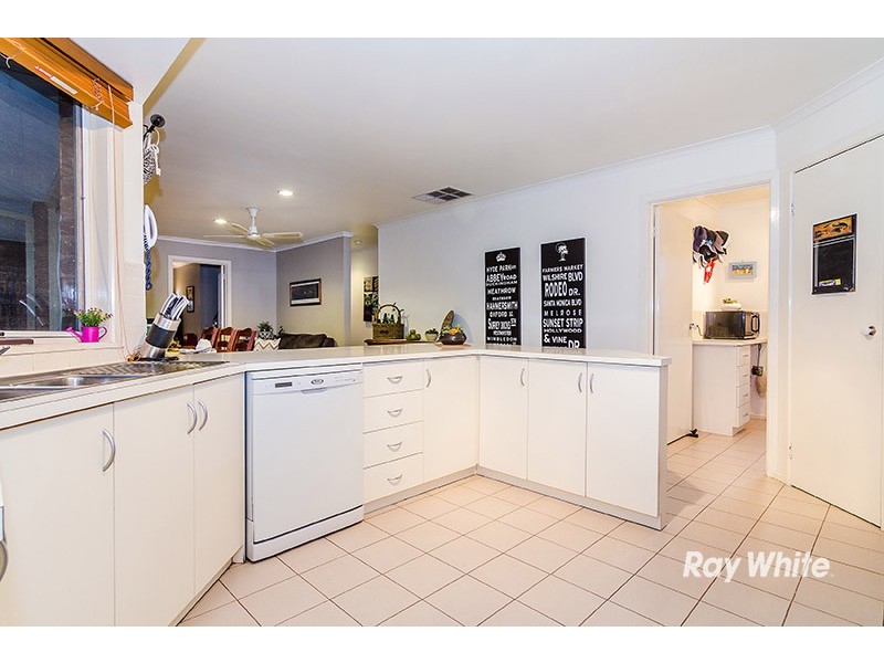 70 Waverley Park Drive, Cranbourne North VIC 3977