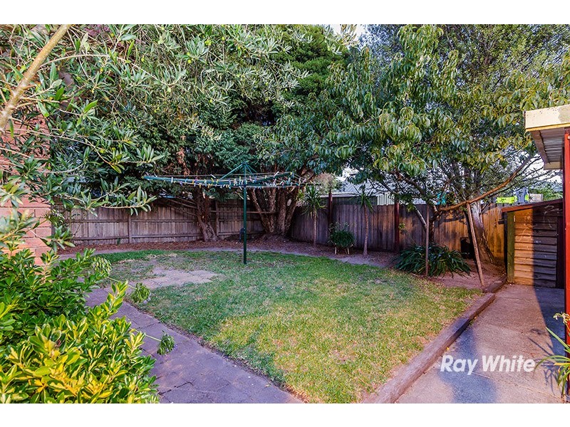 70 Waverley Park Drive, Cranbourne North VIC 3977