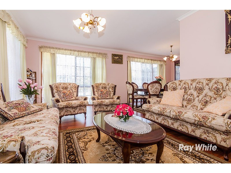 55 Courtenay Avenue, Cranbourne North VIC 3977